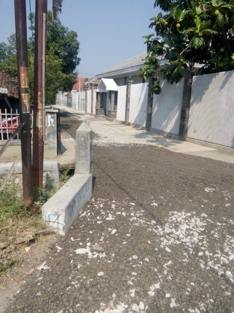 PROYEK JALAN DESA TAK SESUAI BESTEK2